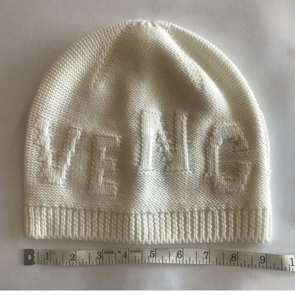 NWT Givenchy Tonal Raised Logo Jacquard Knit Wool Beanie Cream Off White - Picture 10 of 15